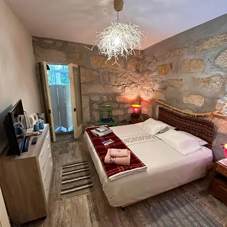 Homestay Chatnoirporto Lamaison